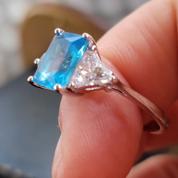 Rhodium Plated Simulated Blue Topaz Ring - Size 9.5 - Tri-Stone Elegance - Picture 11 of 12